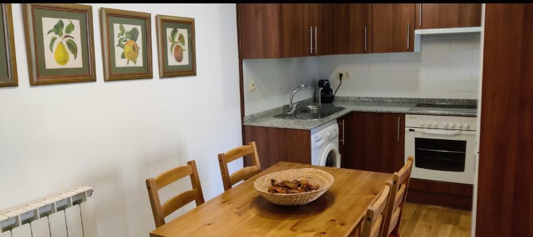 Appartamento Check-In Casas Labert Benasque Esterno foto